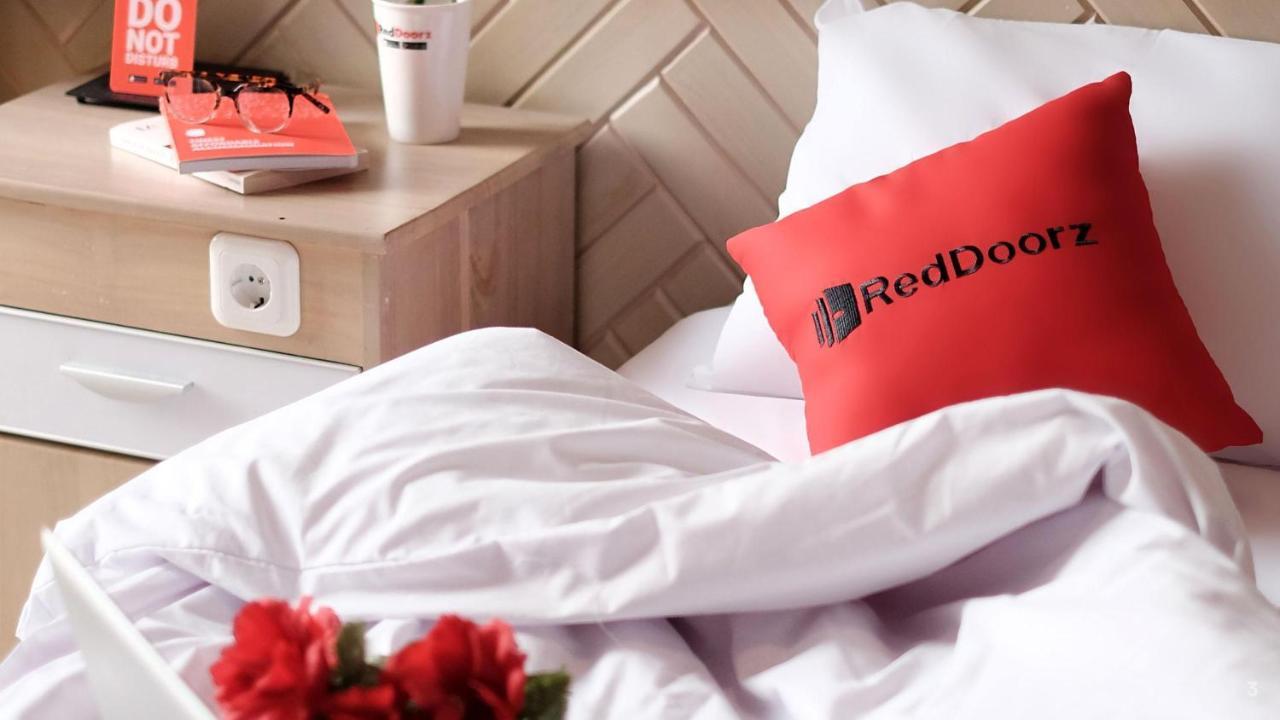 Reddoorz Marieline 2 Hotel โฮจิมินห์ซิตี้ ภายนอก รูปภาพ